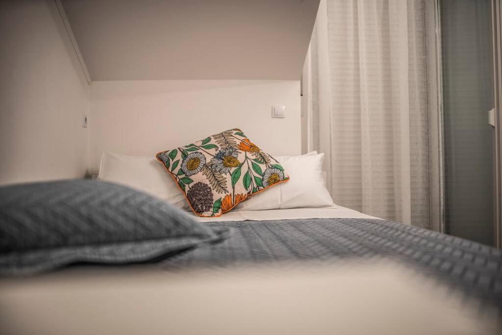 Appartamento Soul House Omiš Esterno foto