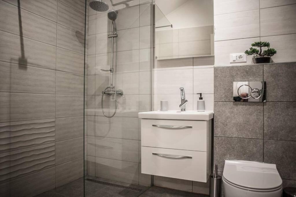 Appartamento Soul House Omiš Esterno foto