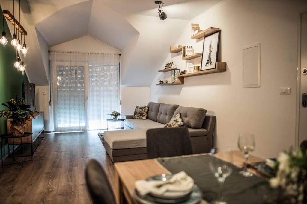 Appartamento Soul House Omiš Esterno foto